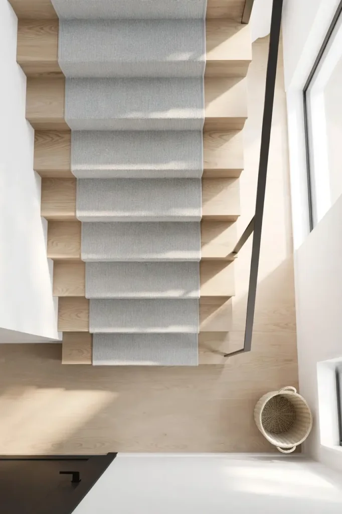 Modern Minimalist Lines